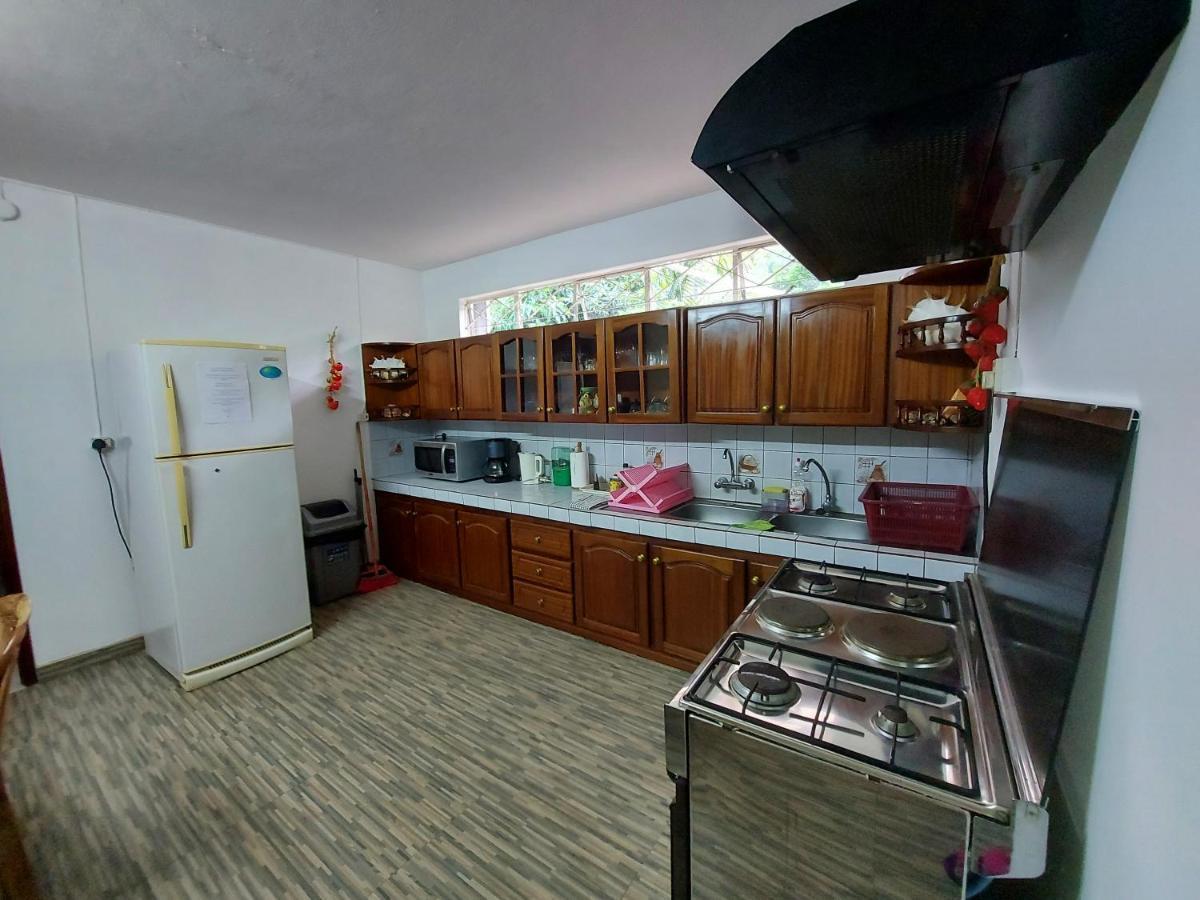 Justice Apartments Le Morne Brabant Екстериор снимка